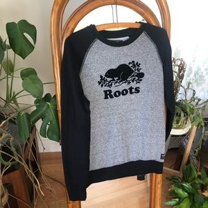 Roots Canada Sweatshirt Size S